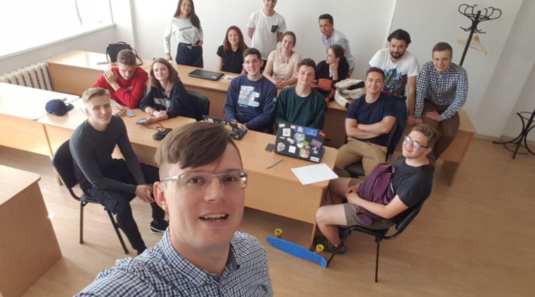 Спільне дослідження: співпраця між Школою політичної аналітики НаУКМА та Київським осередком Української академії лідерства